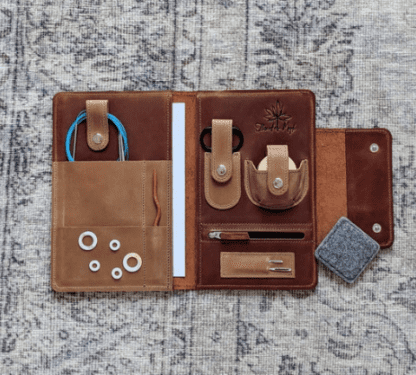 ThreadandMaple - Notions Clutch
